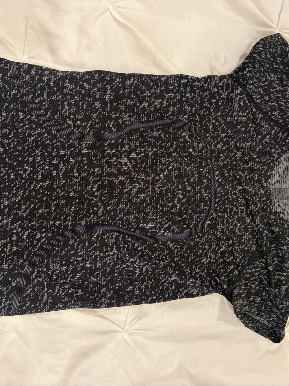 lululemon athletica black and gray patterned women’s top